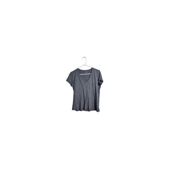Loonyplane's tweet photo. So good I had to share! Check out all the items I'm loving on @Poshmarkapp #poshmark #fashion #style #shopmycloset #marcjacobs #madewell #joie: https://t.co/mZvvhQN8ch https://t.co/wfJ4RJ0XBq