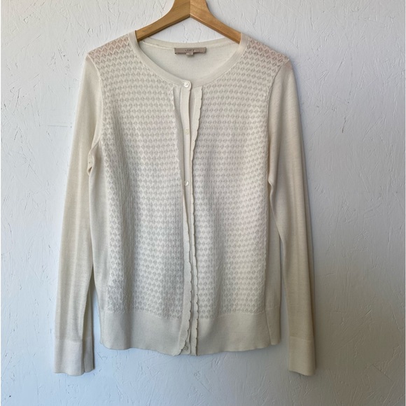 _FrancesMolina's tweet photo. So good I had to share! Check out all the items I'm loving on @Poshmarkapp #poshmark #fashion #style #shopmycloset #loft #yunilosangeles: https://t.co/CMjOKgXEwy https://t.co/kOf6J2BFg3