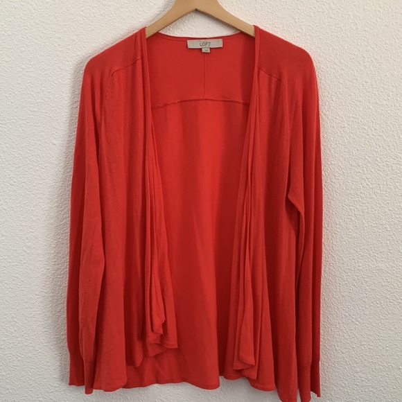 _FrancesMolina's tweet photo. So good I had to share! Check out all the items I'm loving on @Poshmarkapp #poshmark #fashion #style #shopmycloset #loft #yunilosangeles: https://t.co/CMjOKgXEwy https://t.co/kOf6J2BFg3