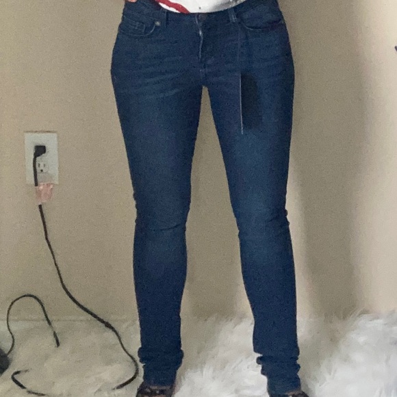whatnikthinks's tweet photo. So good I had to share! Check out all the items I'm loving on @Poshmarkapp #poshmark #fashion #style #shopmycloset #aeropostale #magellanoutdoors: https://t.co/vq2lJuS4sm https://t.co/CxGEmo3rKD