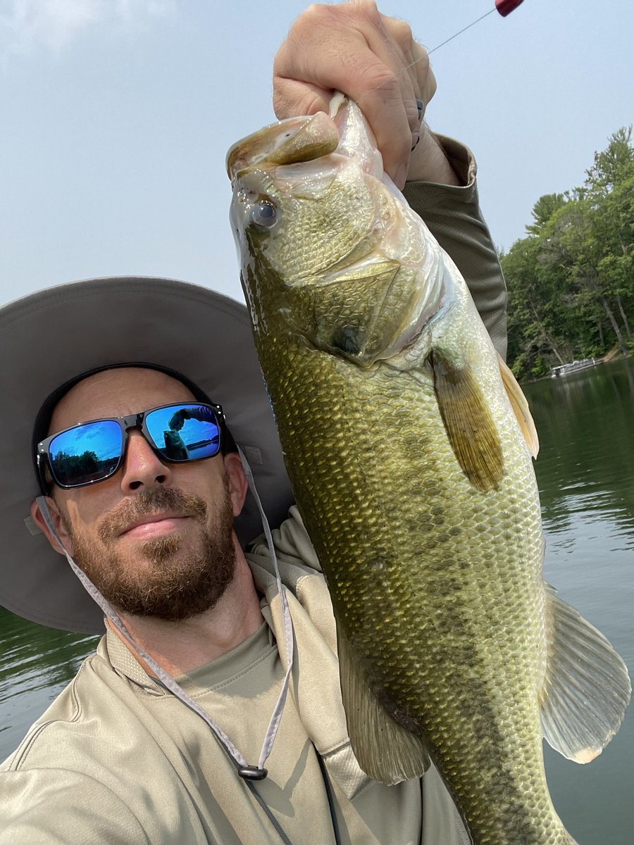 THE MiTTEN tweet media