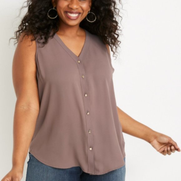 pluto0237's tweet photo. So good I had to share! Check out all the items I'm loving on @Poshmarkapp from @Thrift_EdThread #poshmark #fashion #style #shopmycloset #maurices #lush: https://t.co/nbGjM5kLj4 https://t.co/lwh1vYFHxa