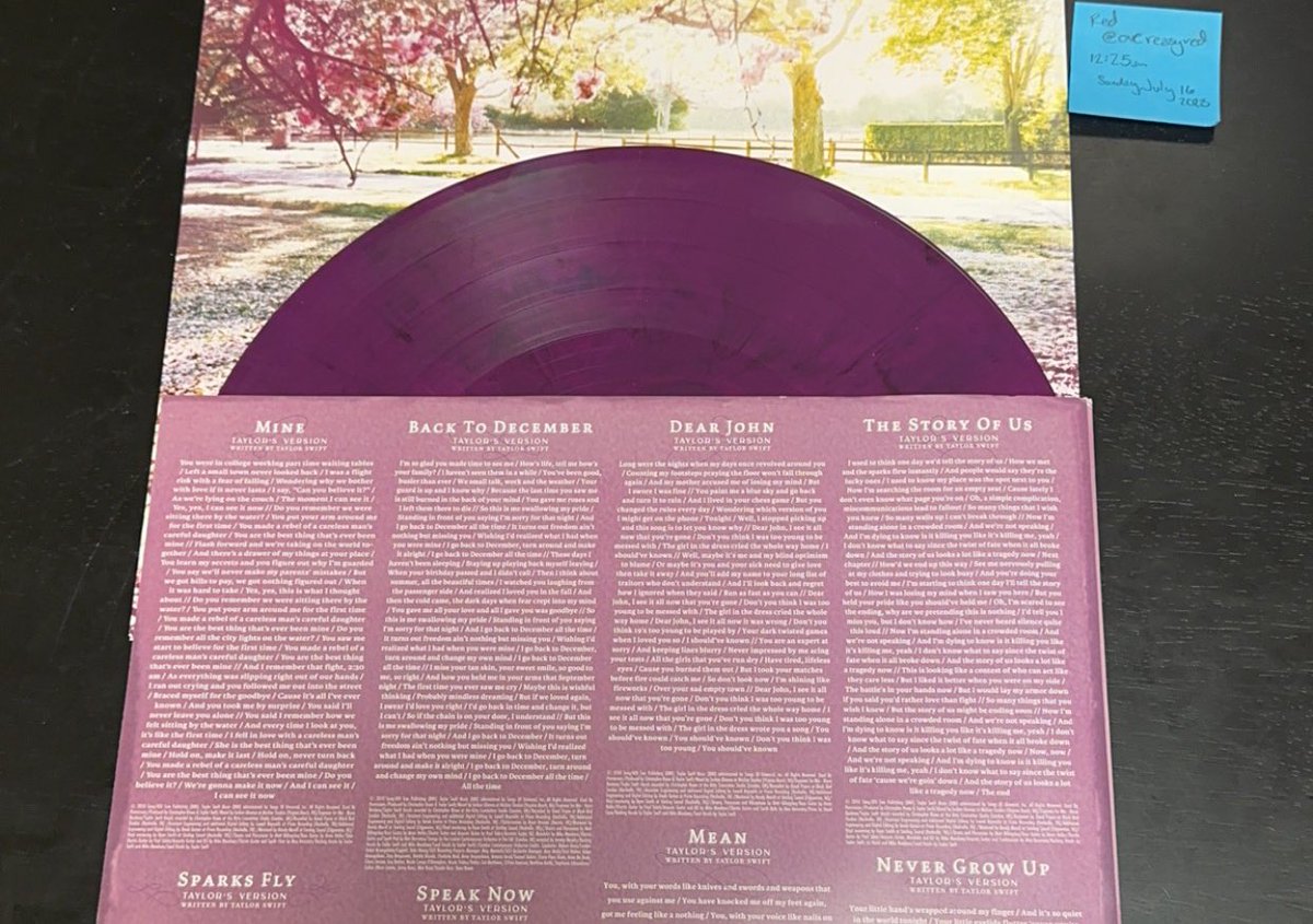 overeasyred's tweet photo. GIVEAWAY: Speak Now Taylor's Version containing one disc of each color variant
(each disc has been played once)

TO ENTER: 
-follow me @overeasyred and ant @thisisanttrying 
-like &amp; retweet
-for one extra entry you may tag a friend in the replies!
US ONLY

#giveaway #TaylorSwift https://t.co/RrQgXMiX6Z