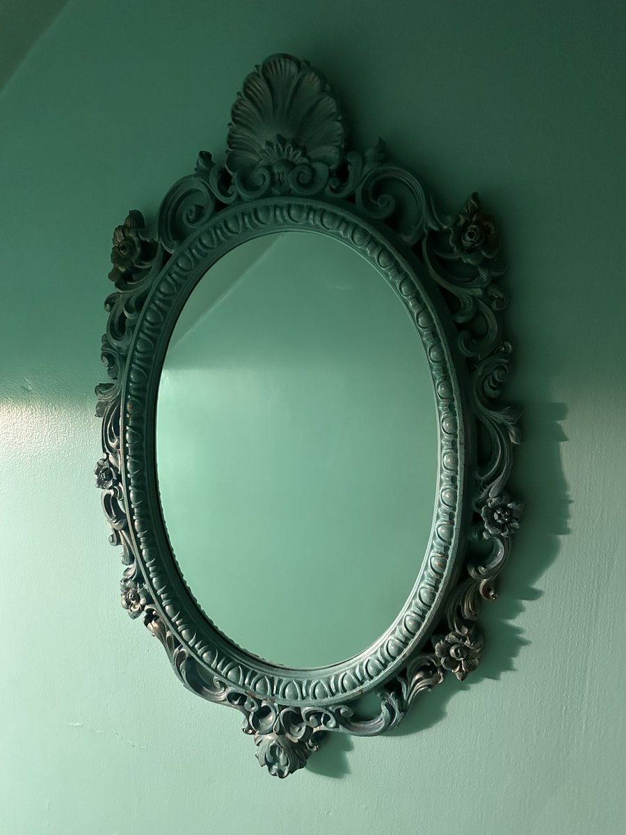 dustinpari's tweet photo. Rumor has it, that if you say “Taddy Cat” 3 times whilst looking into this mirror, @ClassicTad the Queen of Teal herself- will show up and give you strawberry licorice laces. https://t.co/gcGlMWuhh8