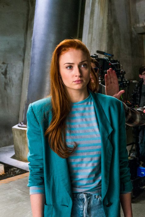 RT @XMenFilms: Sophie Turner filming X-Men: Apocalypse (2016) #JeanGrey https://t.co/PmHvjj2dnS