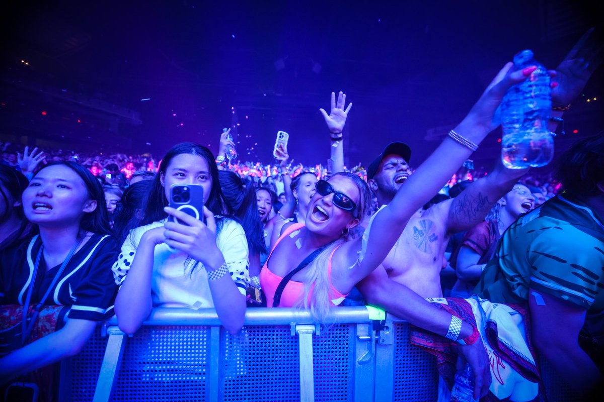 shutter16's tweet image. Sneak Peek: Tonight @ILLENIUM brought the heat and blew us away at @MerriweatherPP 
•
📸 - @npiacen 
•
#ILLENIUM #Music #Concert #Shutter16 #TwitFromThePit #ConcertPhotography #LiveMusic #EDM #Techno #Pop