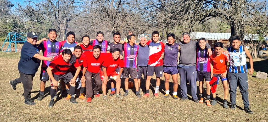Entretenido amistoso vs Ingenieros FC. Una linda tarde de deporte en el Predio del <a href="/centij_ok/">Centro de Ingenieros de Jujuy</a> junto a la muchachada ingenieril 💪⚽💜❤️