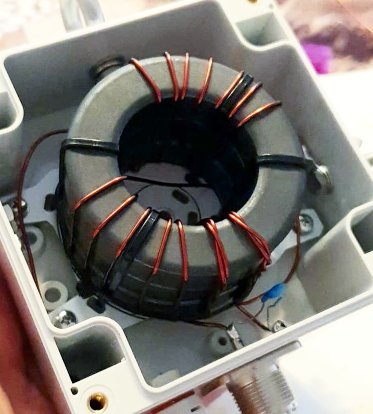 Bonito_RadioCom's tweet photo. OM John has been busy again and has eagerly built a few 1KW versions for you. They will be available in our online shop from Monday.
https://t.co/0lNSVezMr6
#endfedantenna #endfedhalfwave #endfed #efhwantenna #efhw #multibandantennas #antenamultibanda #hf #hfantenna https://t.co/e4yaYZBpEe