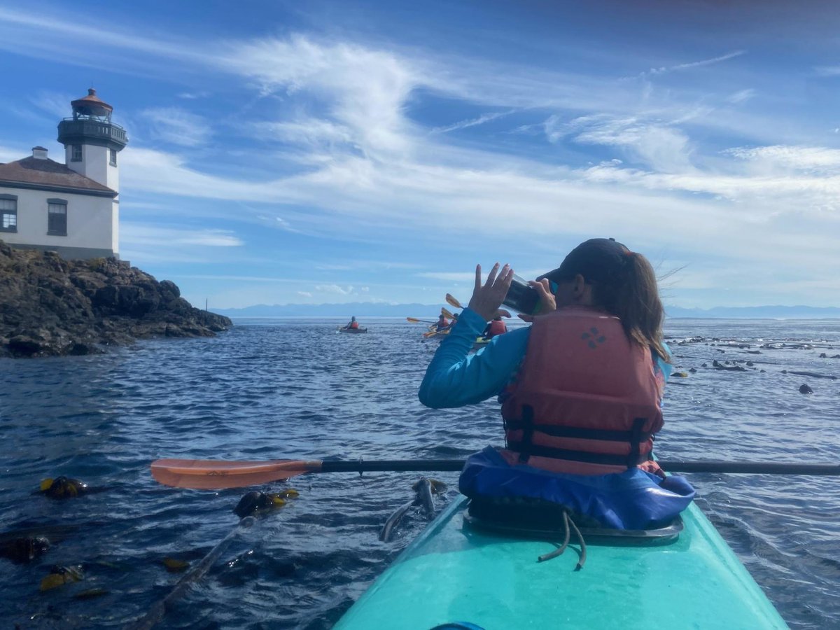 StaceyJanssen's tweet photo. Jessie got a shot of me taking that first picture, which I think is neat https://t.co/T1F3aK5XQ8