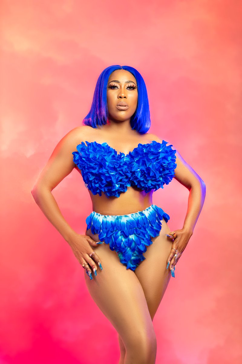 It gets Better as I get Older😃 just like Good wine…. 
Happy Birthday to Me👑🎉
.
Cheers to me😊🥂
#godisgood 
#birthdaygirl
. 
Dressed by The 911 Closet By Faith
Makeup by Natasha Lontina Raymond
Nails by BEN The Queen Maker
Photo by Fern Media House
Daniella Abeyaber🥰