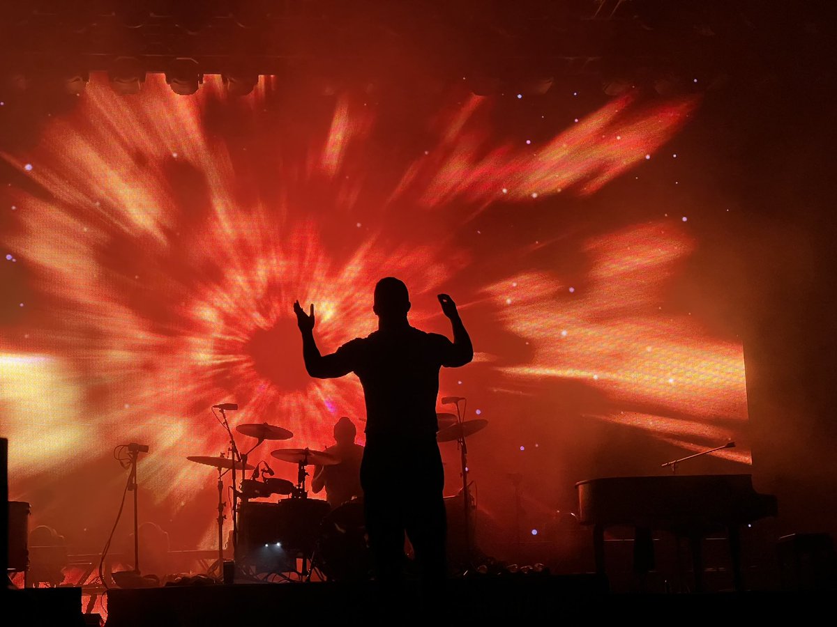 Natasja_style's tweet photo. #tcsummerfest #imaginedragons Super awesome night!!! More photos to come from my camera when I am back in NL on Monday. @Imaginedragons https://t.co/OMa1ZOJ3IC