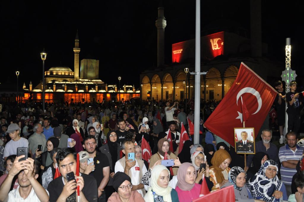 15 Temmuz Demokrasi ve Milli Birlik Günü’nün 7. Yıl dönümünde Şehitlerimiz dualarla anıldı.

Detay:instagram.com/konyailmuftulu… <a href="/AliOge42/">Ali ÖGE</a>