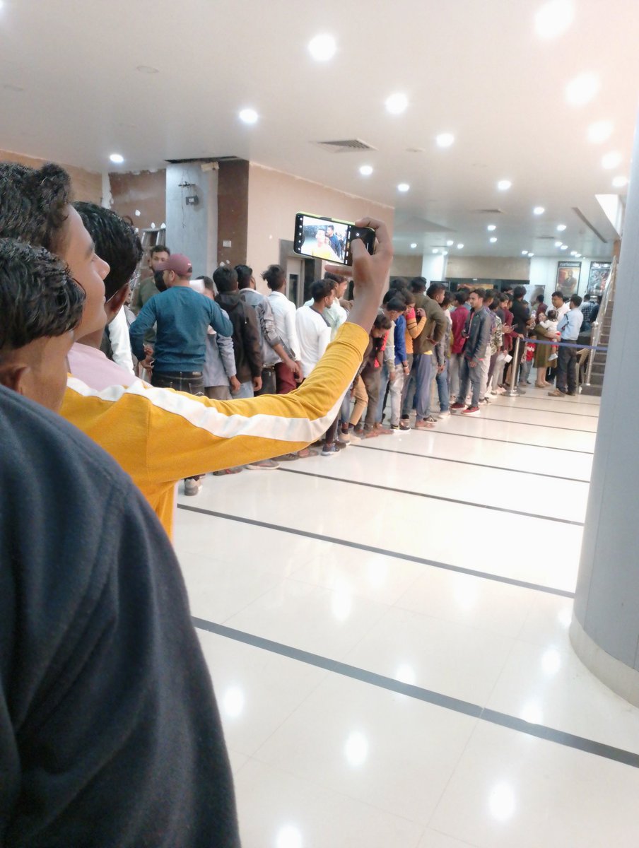 pkrb31's tweet photo. @SahilPawarHere @NishitShawHere Wait let you show . I am from small city actually very Small city DEOGHar#Babadham here hit films people also doesn't watch but see #Pathaanmania https://t.co/NXtXxdPiAF
