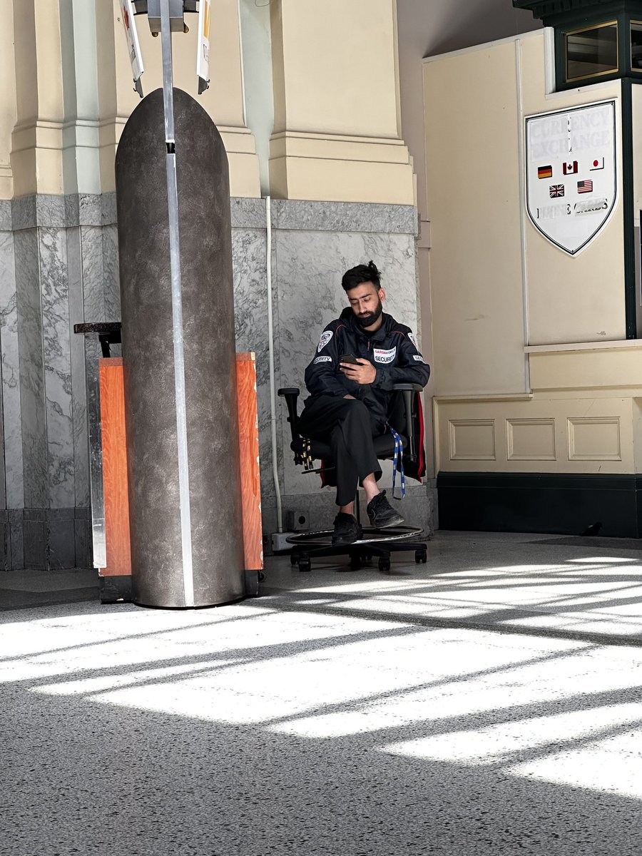 Jesui_Deng's tweet photo. I was waiting for a friend this morning at Pacific Station Terminal &amp; found these security guards tinkering their mobile phones most of the time. How can they safeguard the public if they’re always on their phone?!
 #ctvnews #Vancouver  #gardaworldsecurity https://t.co/GZwcTFIY34