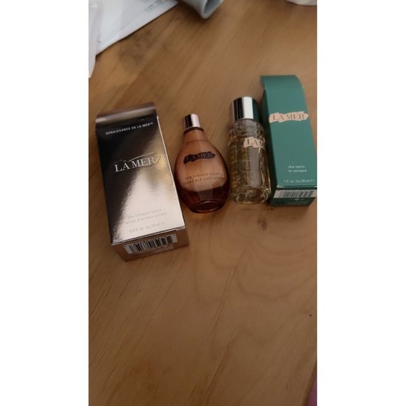 j_royalty's tweet photo. So good I had to share! Check out all the items I'm loving on @Poshmarkapp #poshmark #fashion #style #shopmycloset #lamer #bdg: https://t.co/JQuczNnQws https://t.co/YazmWAbXFX