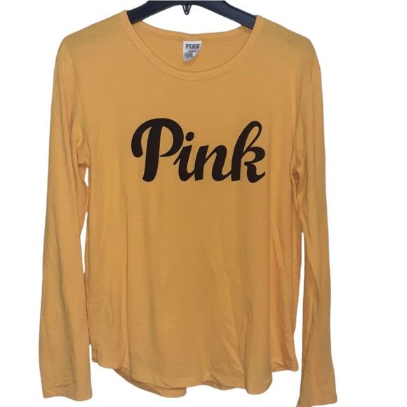 So good I had to share! Check out all the items I'm loving on <a href="/Poshmarkapp/">Poshmark</a> from <a href="/JooniesCloset/">Joonie's</a> #poshmark #fashion #style #shopmycloset #pink #pinkvictoriassecret: posh.mk/K3dTiRAntBb