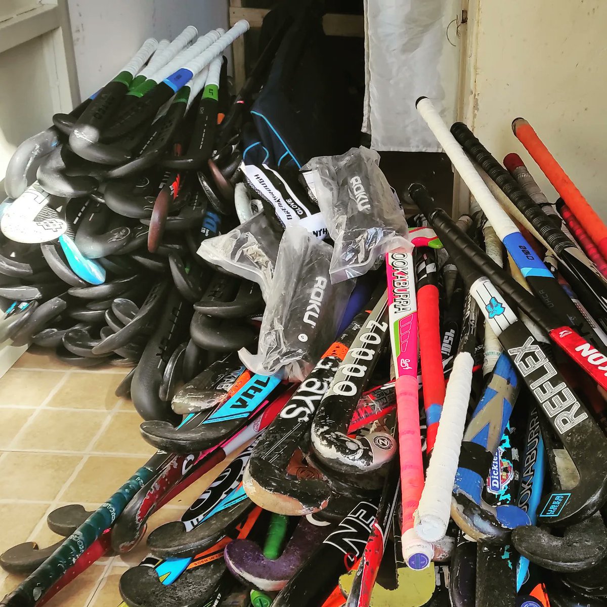 hope_skil1's tweet photo. Thanks @otterhockey1 for the support of hockey equipment. All equipment is home and ready for use. Thanks to the family of @smbloomie , @leonecapri for the donations of €500 which support us to transport the equipments to Uganda. (Six big bags of hockey equipment to #uganda🇺🇬 ) https://t.co/T6L7huHbLo