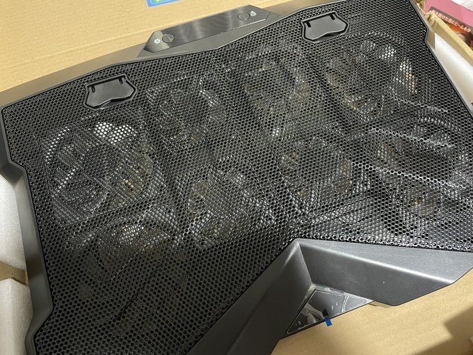 ファッ！？！？自分で買うよりも早くリストから頂けました:( ;˙꒳˙;): これで今年の酷暑もノートPCくんが死ぬことなく頑張れそうです(๑&bull;̀ㅂ&bull;́)و✧ 本当にありがとうございます😭🙏😭 https://t