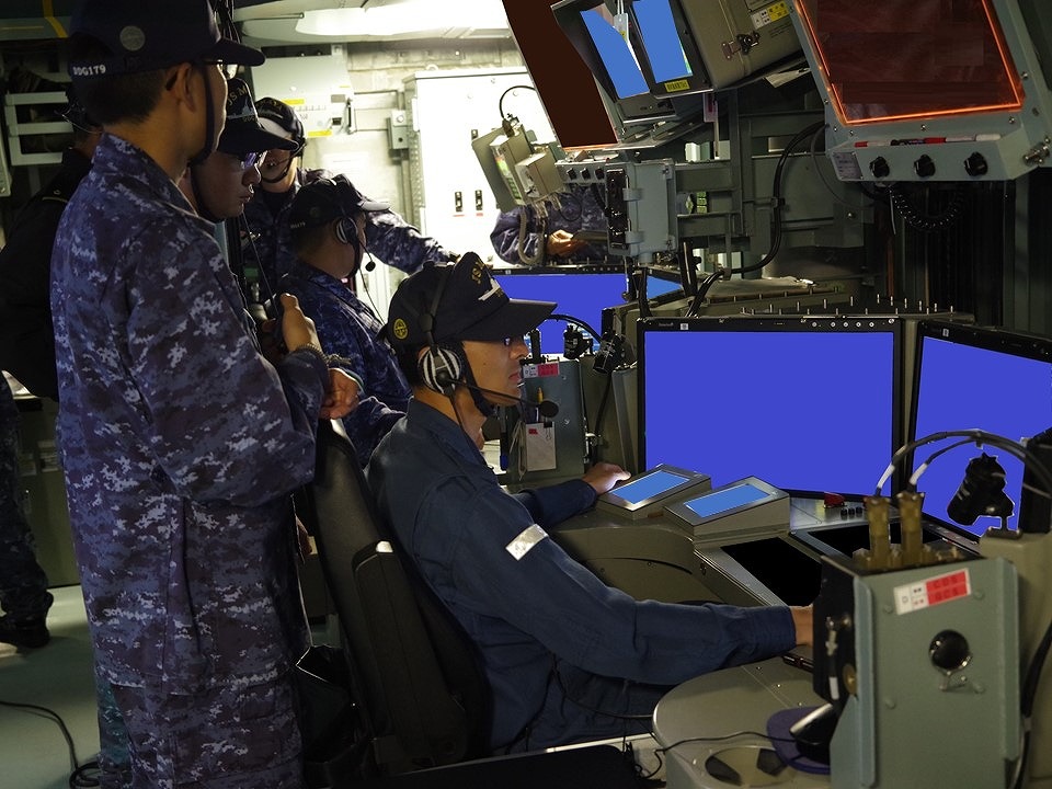JUL 16, JS MAYA conducted a JPN-U.S.-ROK trilateral Ballistic Missile Defense exercise with @US7thFlt USS JHON FINN and ROKS YULGOK YI YI in the Sea of Japan. Through the exercise, we improved our tactical capabilities and joint response capabilities for missile defense.