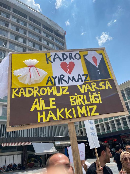 HabereGuven's tweet photo. 30 bin kişiden oluşan Eş Durumu Mağdurları, hükümete seslendi https://t.co/ch4KljVYBz @DestekAtamaa @drfahrettinkoca
@ibrahimyumakli @Yusuf__Tekin @DIBAliErbas
@kemalsamlioglu @farukyelkenc
@cftcblnt @oguzozat #UlustaAileBirliği https://t.co/2NvDrnwHxz
