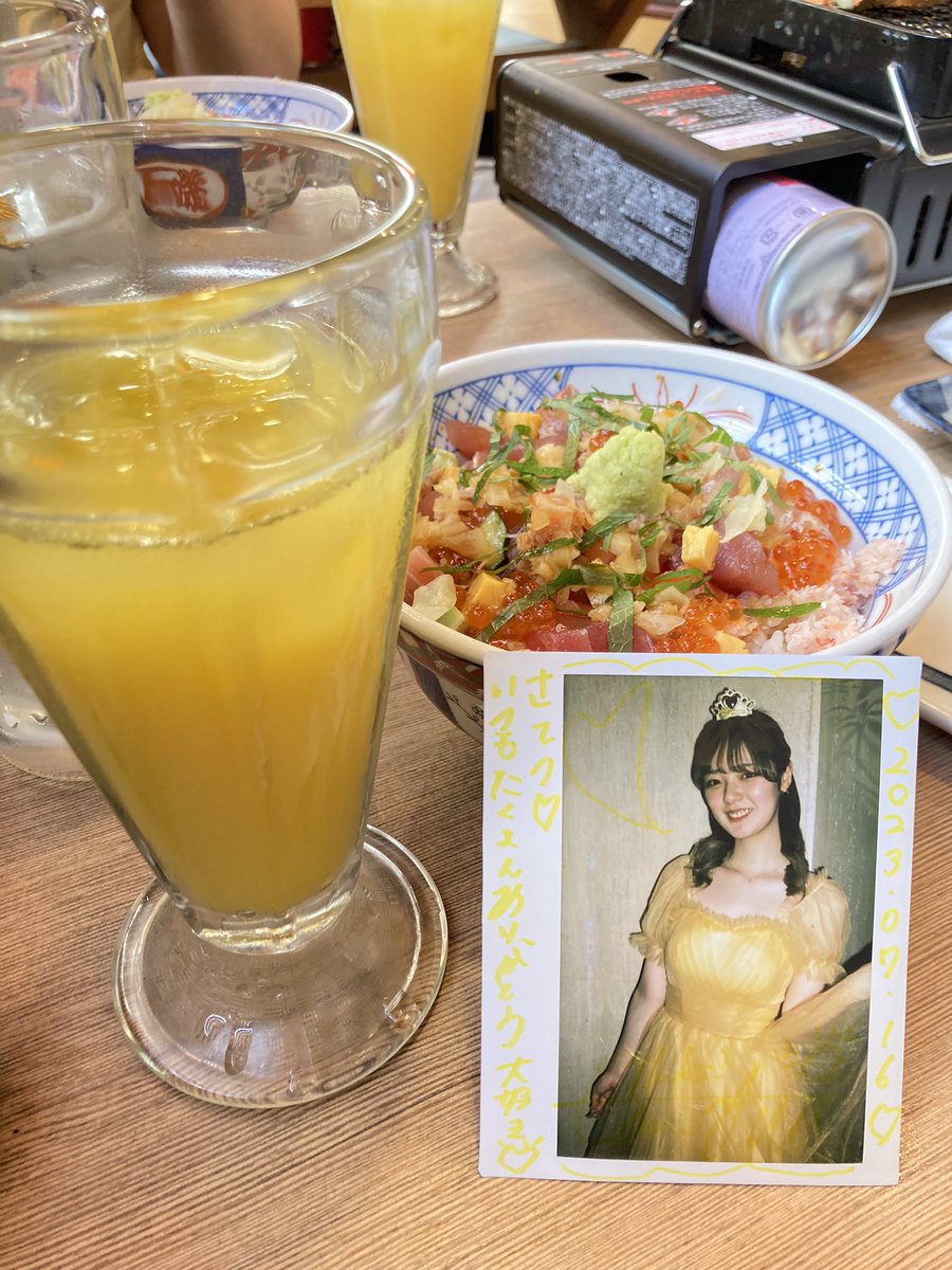 sate2_sate2's tweet photo. うのちゃんBDイベわず🦀
おめでとう〜🎂

予想よりライブも特典会もボリュームたっぷりなイベだったので、寝るの諦めた😌

#ロンツバ
#ユアちゃんここだよ https://t.co/UIx6e8dtJH