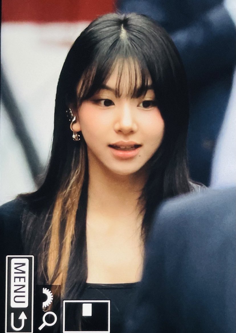 chaeyounghours's tweet photo. https://t.co/1D69tE9KY0