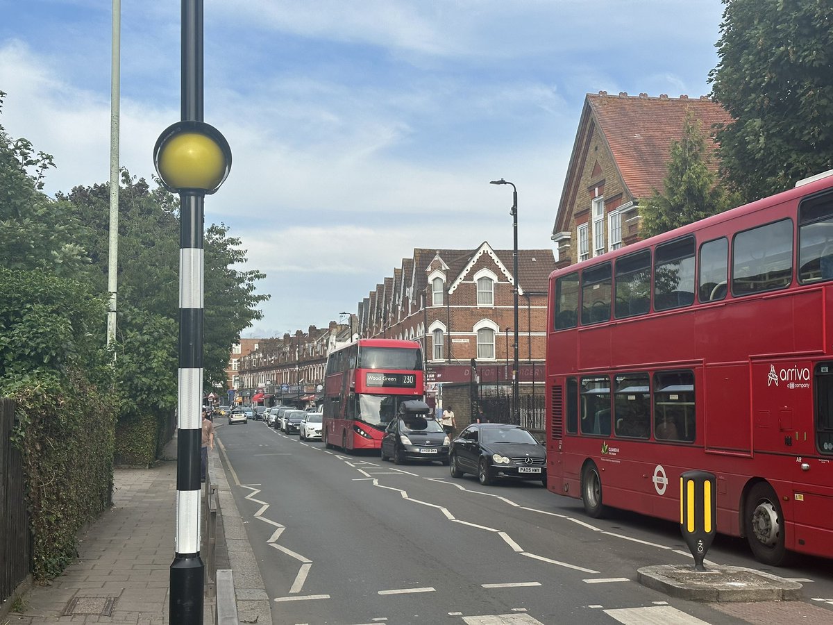 This is congestion that did not exist before outside West Green road primary school. <a href="/mikehakata/">Mike Hakata</a> <a href="/London_Cycling/">London Cycling Campaign</a> <a href="/BetterSt4Enf/">Better Streets for Enfield</a>. They intentionally increased pollution and congestion to provide for the cycle lobby harming children that live &amp; go to school here. They have no shame.