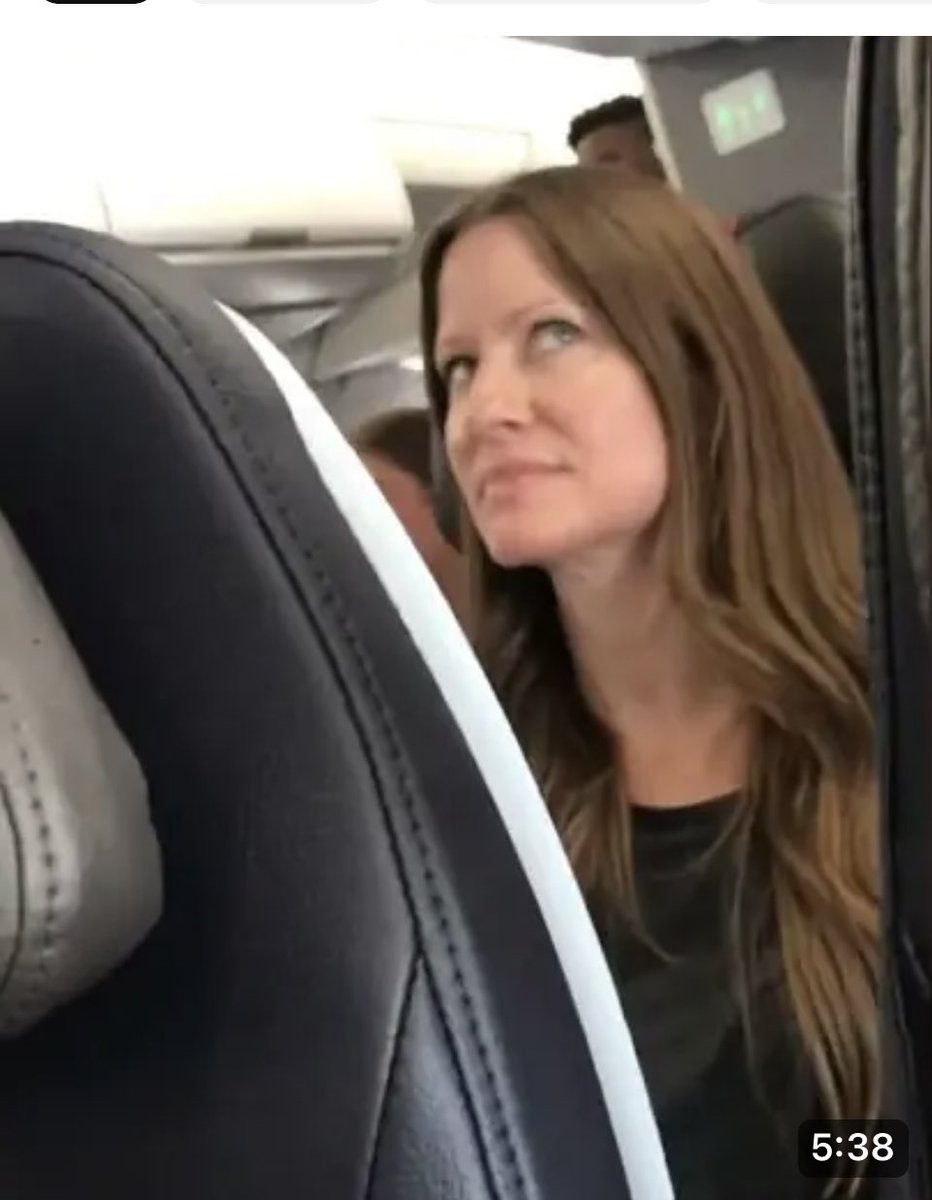 Sweet_oblivion1's tweet photo. @Alphafox78 We can make it a double date if u can find her for me. I call her IIMMCYD lady (If I Miss My Connection You Dead). https://t.co/V1xSZmGfYR