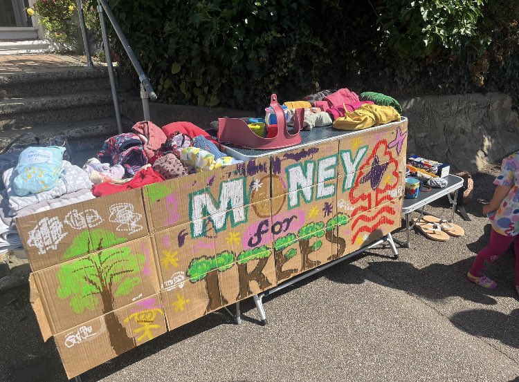 BlytheHillVillage tweet media