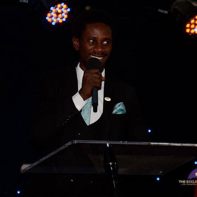 ecclesiaembassy's tweet photo. It's all smiles here because we are a people blessed by God.
Hallelujah!!!

#Ecclesiaembassy #Ecclesiaonline
#Seasonofprayer https://t.co/K6juZNVu4T