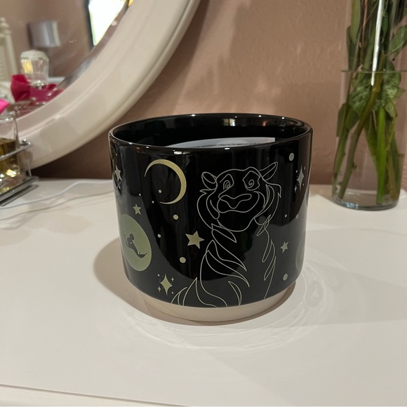 slhp27's tweet photo. So good I had to share! Check out all the items I'm loving on @Poshmarkapp from @KDSouthish #poshmark #fashion #style #shopmycloset #peppermintpine #disney: https://t.co/kLzF48y8Lb https://t.co/DycM95qKTj
