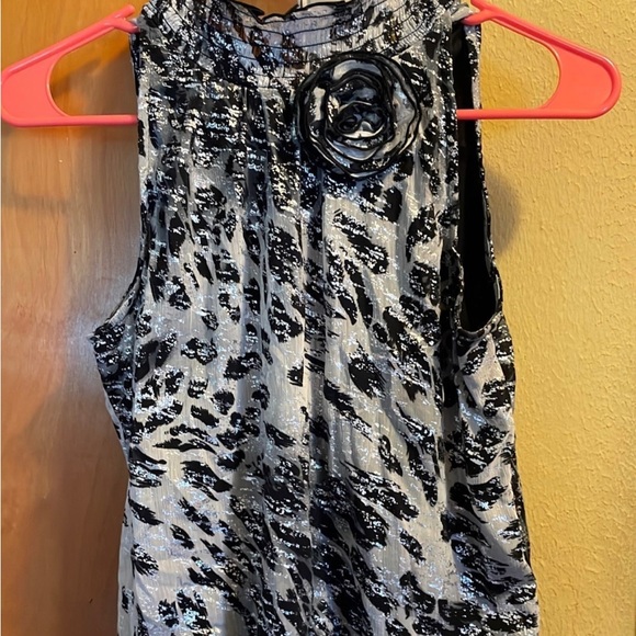 KimbleMyranda's tweet photo. So good I had to share! Check out all the items I'm loving on @Poshmarkapp #poshmark #fashion #style #shopmycloset #spanx #bcx: https://t.co/ZXQJmuxQ9t https://t.co/jX4b4yYwZD