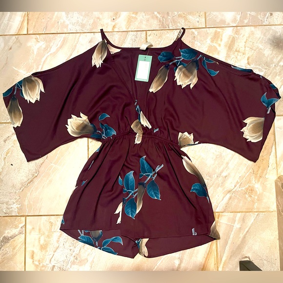 venusrus's tweet photo. So good I had to share! Check out all the items I'm loving on @Poshmarkapp from @KloiesCloset #poshmark #fashion #style #shopmycloset #mahina: https://t.co/9LoYjCe5Dm https://t.co/3x6ZBaxowY