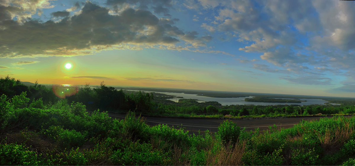 IAMJXRAD's tweet photo. Good morning! Up in #duluthmn for the day. ⛅️ https://t.co/8zFJaQWb9Q