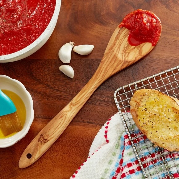 So good I had to share! Check out all the items I'm loving on <a href="/Poshmarkapp/">Poshmark</a> #poshmark #fashion #style #shopmycloset #carters #cupcakescashmere #thepioneerwoman: posh.mk/Ys6P1WgNtBb