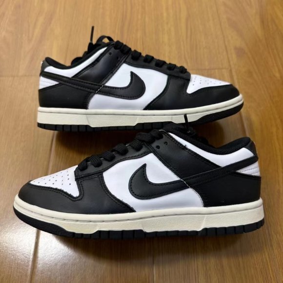 wallet_broken's tweet photo. So good I had to share! Check out all the items I'm loving on @Poshmarkapp from @poshcoffeeyoga #poshmark #fashion #style #shopmycloset #vogoathletica #nike #thereabouts: https://t.co/4mELuZQEJU https://t.co/nAoOV5AzQh