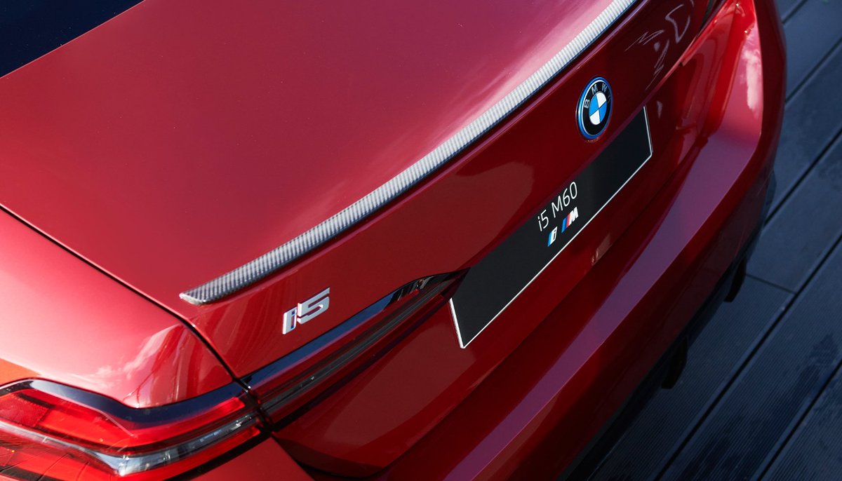 BMW UK tweet media