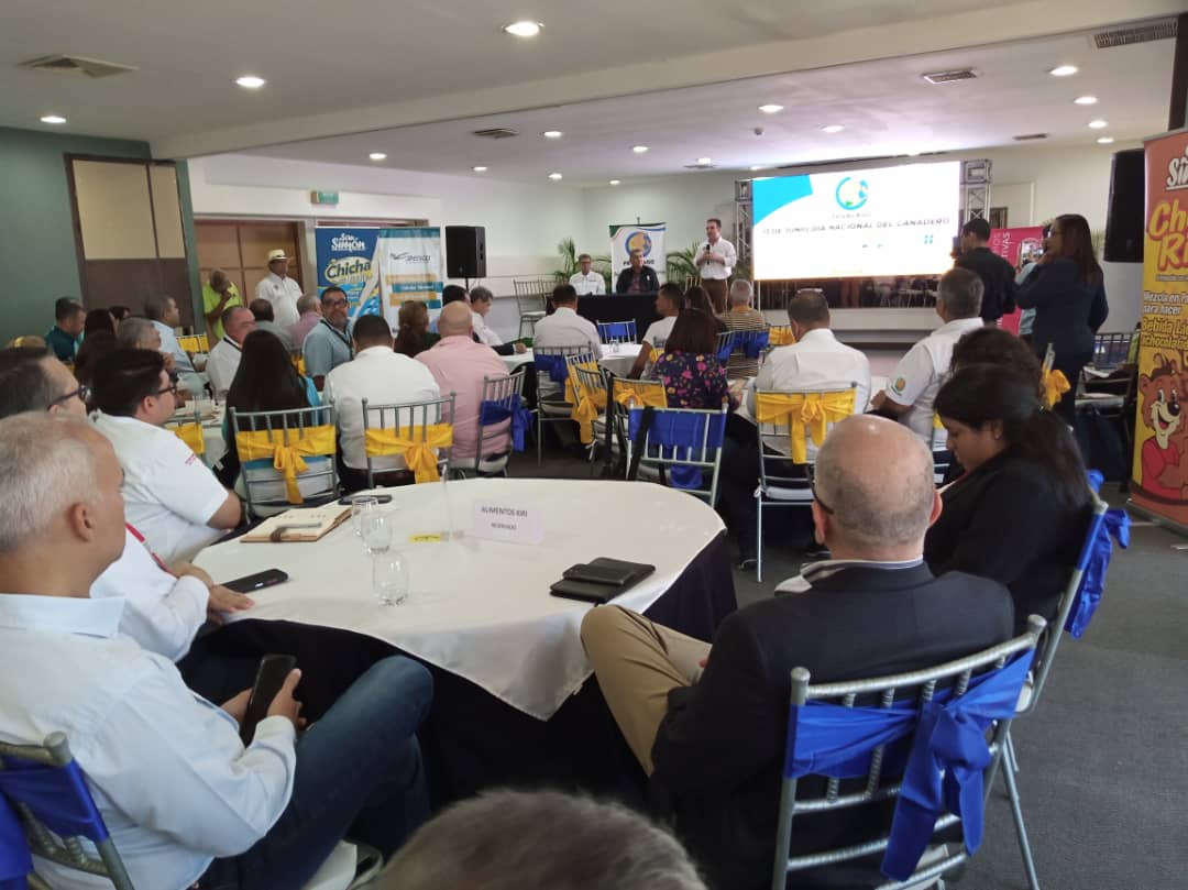 En lo personal me correspondió el honor de hacer la presentación formal del II Expo Congreso Latinoamericano de Ganadería Tropical que se realizará del 01 al 05 de noviembre próximo en el Tibisay Hotel del Lago Maracaibo, en el marco de la Asamblea Extraordinaria de <a href="/fegalago/">FEGALAGO</a>