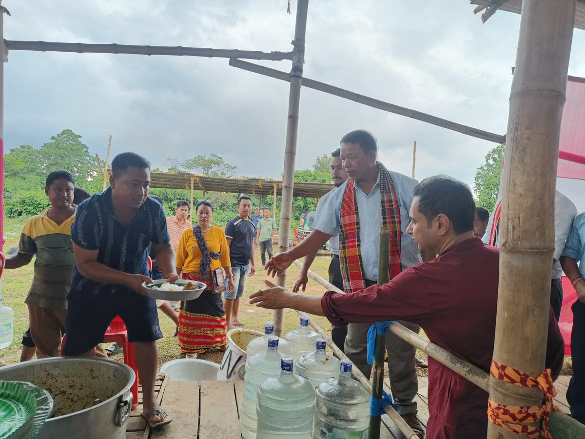 PradyotManikya's tweet photo. A family which eats together stays together ! Today at Khumulwng, plenary session having lunch with our workers https://t.co/8PXSViWfqA