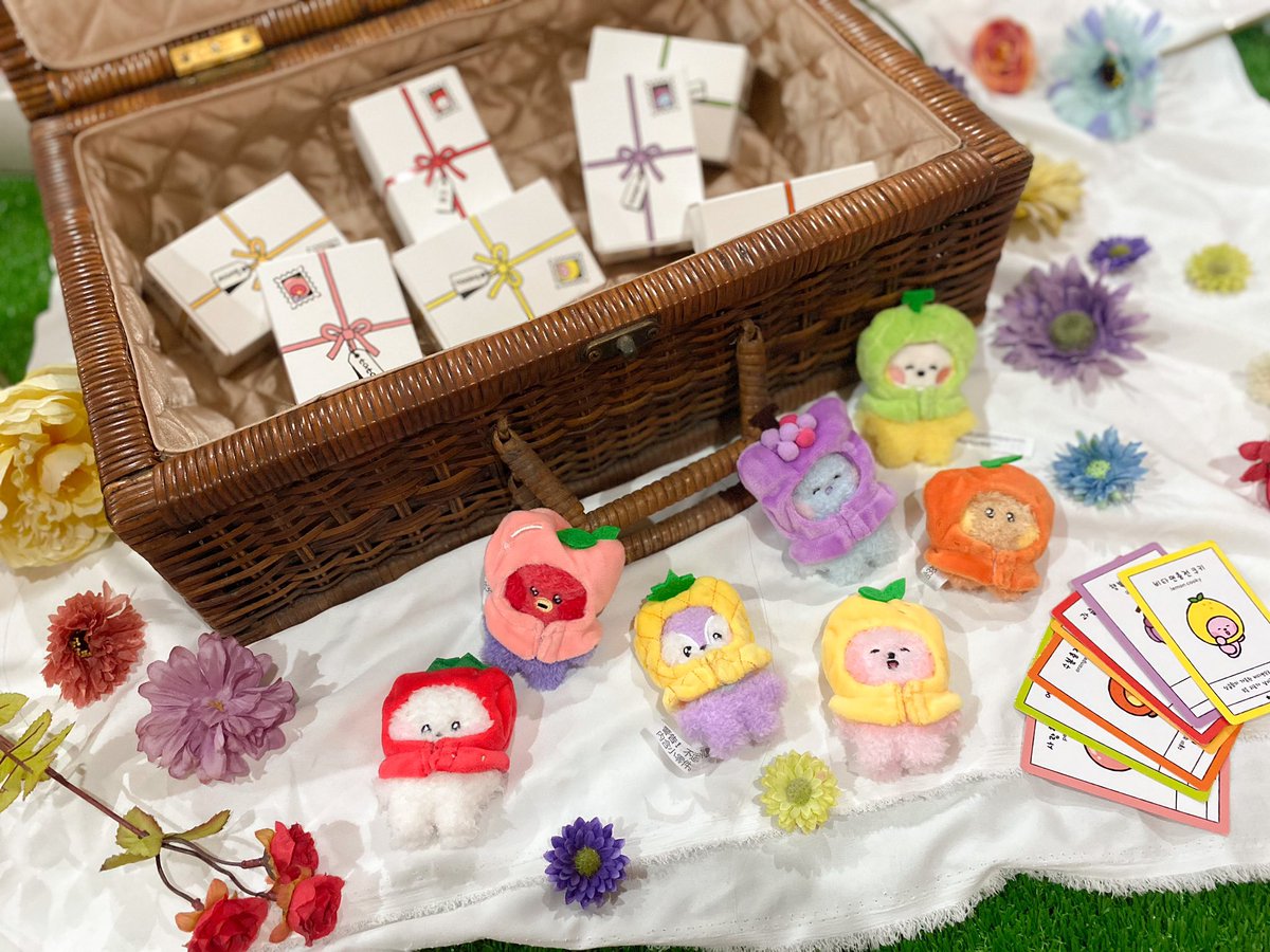 aoms_snb's tweet photo. น้องงงง น่ารัก จับฮู้ดมาสลับกันได้ด้วย
N/ : BT21 mini minini fruits!
🍇🍓🍊🍍🍐🍑🍋💝✨
#snbCollection #snbCompleteSet #ArmyRoom #BT21collection #BT21 #BTS https://t.co/p36zSrdNHW