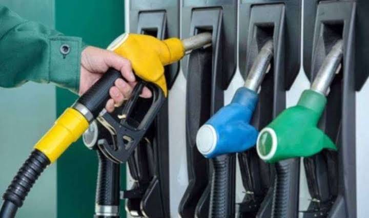Benzine ve Mazota Zam Mı geldi? Zam Geri Çekilir Mi?

👉ajsspr.co/wszvBW7YtN?pt=…