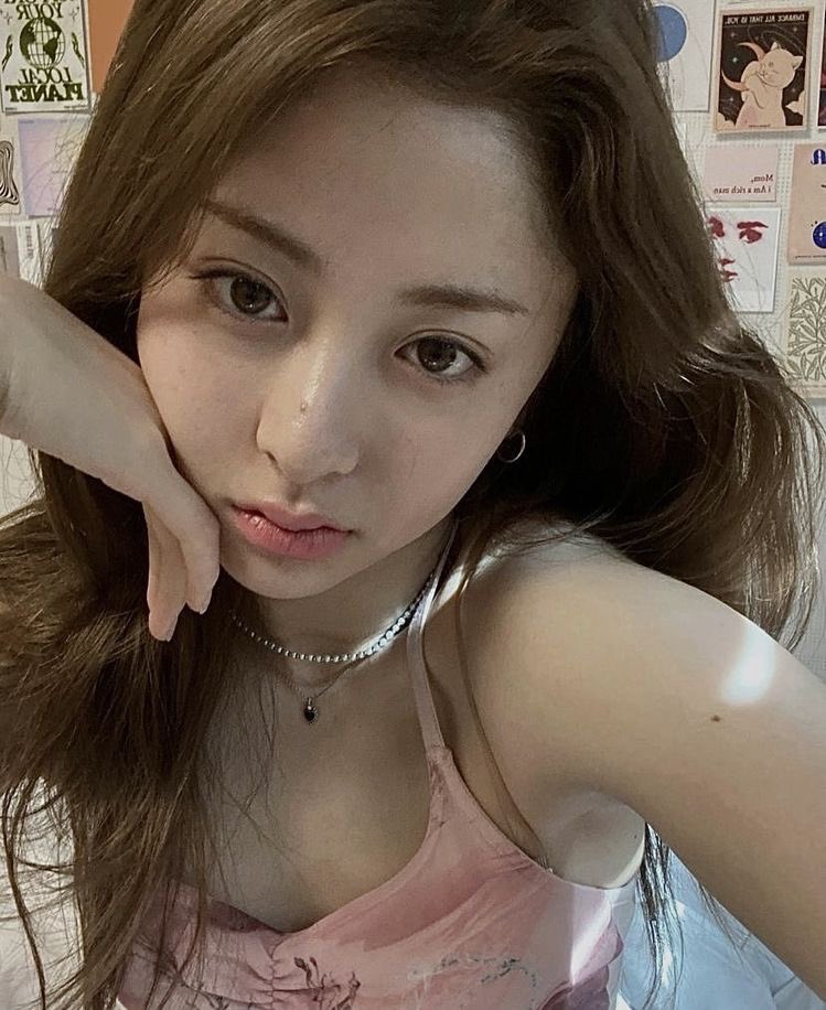 — 𖦆 🐩 restarting ⩇ ʿ  ୭

hey there lovely people! i’m sachi, you can call me achi or achi ✮ (pwede ring love kime), She/they!^^
   
    I’m looking for approachable and interactive moots, can’t wait to interact with y’all pips! ⊹𓂅

rt &amp; like to spread, thanku!!𖥔  ˑ  ִ  ֗