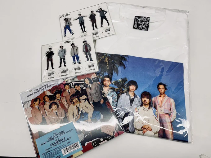 THE BAWDIES × OKAMOTO'S SPLIT TOUR 2023「ON STAGE」 今晩から明日は用事があって、めっちゃくちゃに行きたいのにどうしても行けず… グッズ販売だけ時間が作れたから行ってきました〜 コラボTシャツやらハマくんの指ハートゲットできました嬉しすぎる…
