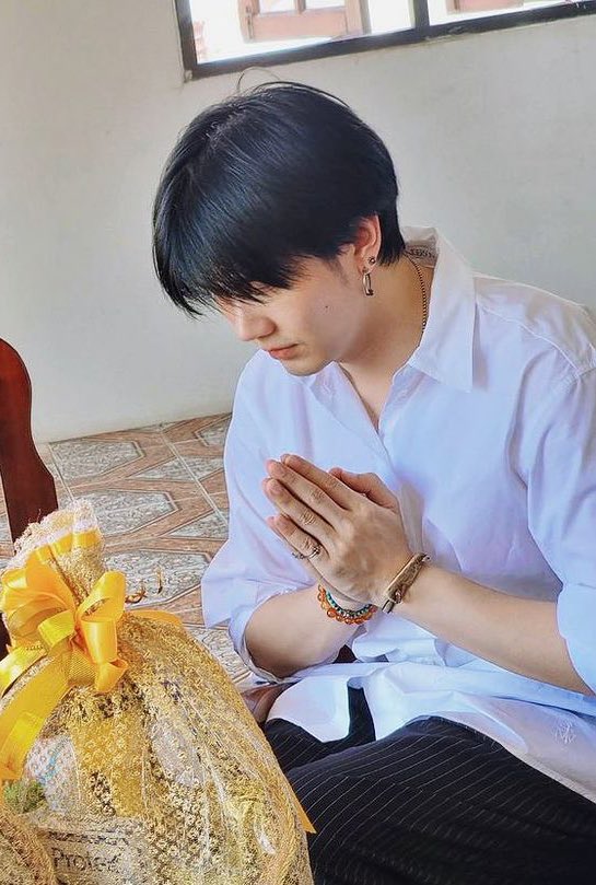 ꒰ #BuildJakapan <a href="/JakeB4rever/">BIU.</a> ꒱  
~♡ #Beyourluve #บิวจักรพันธ์พุทธา 

2022                                          2023