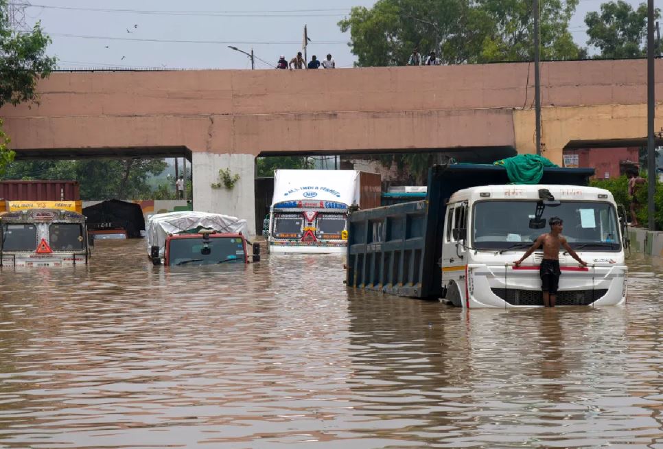 Alka Lamba On Twitter RT News9Tweets DelhiFloods Yamuna Still 