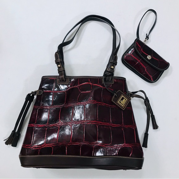 MsGandMe1's tweet photo. So good I had to share! Check out all the items I'm loving on @Poshmarkapp #poshmark #fashion #style #shopmycloset #dooneybourke: https://t.co/C80QRw3FbM https://t.co/39vZTBzLlx