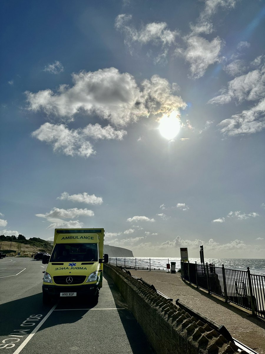 Morning from sunny #sandown. Still blowy out! 

<a href="/IOWNHS/">Isle of Wight NHS Trust</a> <a href="/OFFICIALIOWAS/">Isle of Wight Ambulance Service</a>