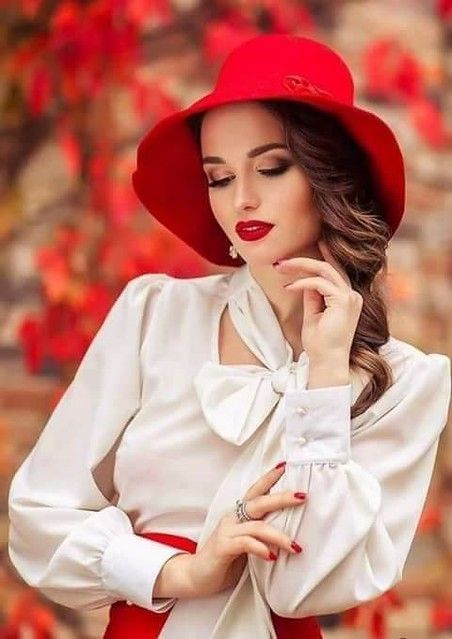 KatoushYkh's tweet photo. @Nourjiii صباح الخير لعيونك 
ولعيونك صباح الخير
أما بعد....
ابتسمي وأعيدي للأرض توازنها
وأمنحي للياسمينة عطرها
فقط ....أبتسمي https://t.co/1gwEB8TDHe