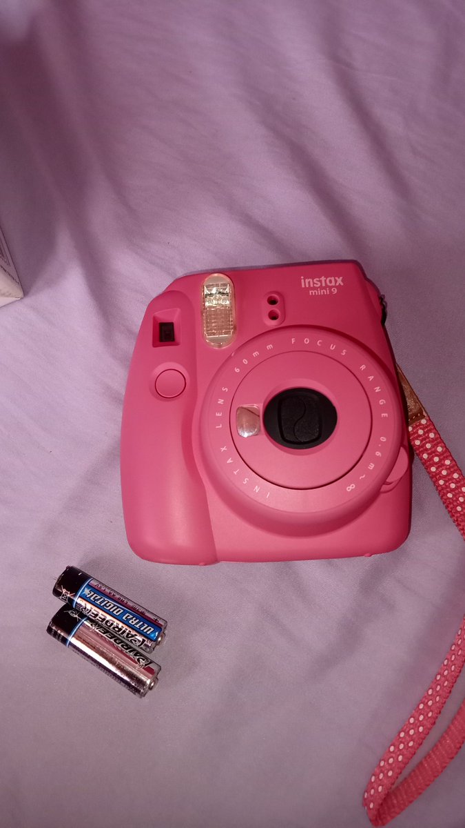 LoeYzkin's tweet photo. LFB !!
FOR SALE!!!
GOOD AS NEW..
INSTAX MINI9 

pm for the Price. https://t.co/OZiUHepy7U