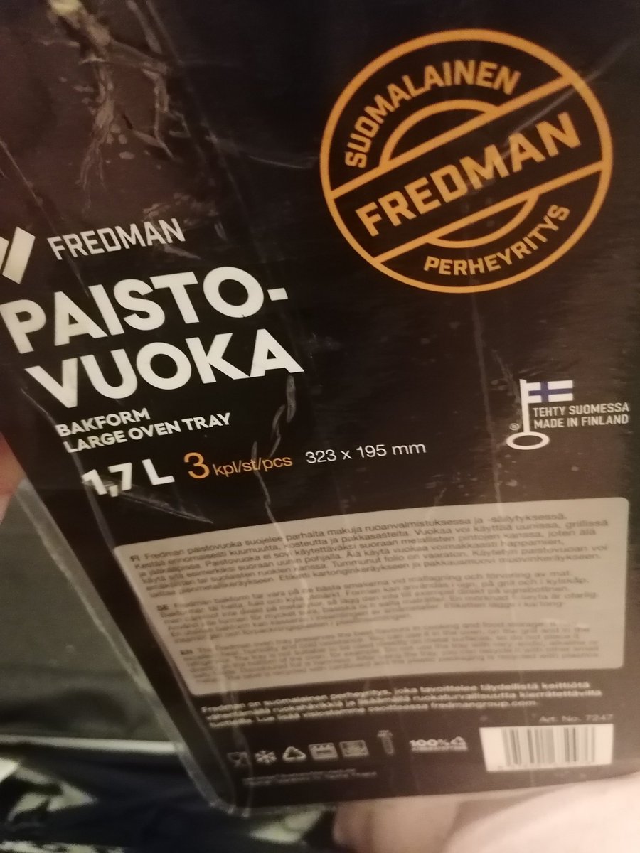 FurryExigis's tweet photo. You go to trash con in Finland for only one night, first, no badge, then some grill thingies, and in the end...
#furry #furcon #trashcon https://t.co/xN6pCHhf1F